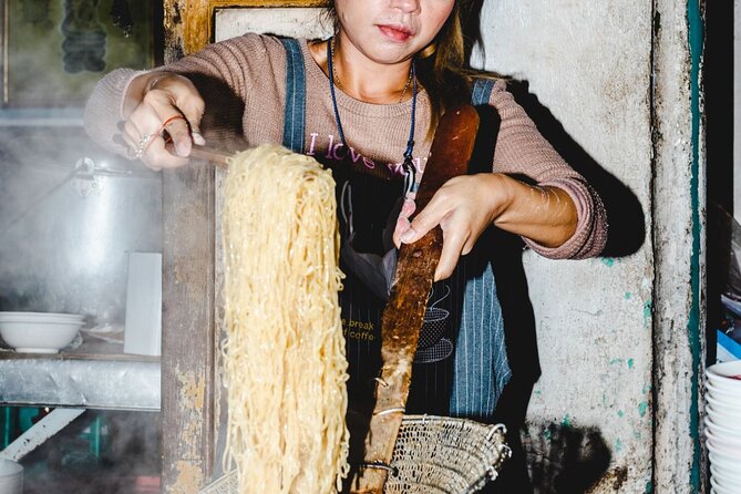 Old Siam Bangkok Food Tour with 15+ Tastings - Why this food tour feels different from a standard Bangkok lunch