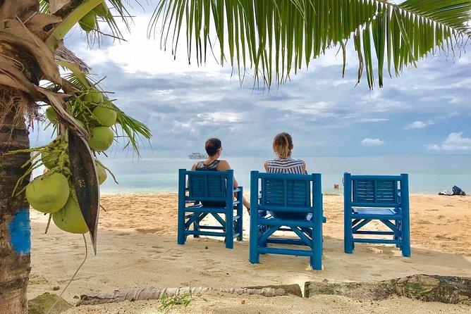 One day road trip around Koh Phangan (Private group) - What the vehicle and guide add to the day