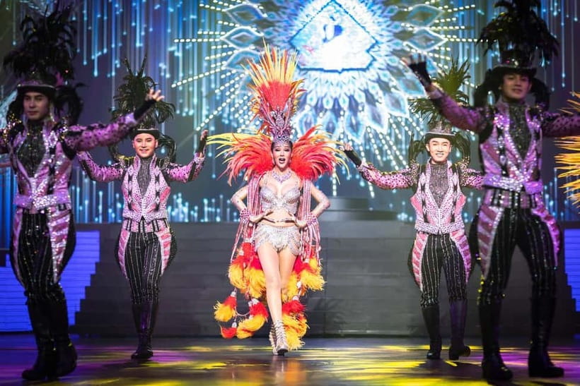Pattaya: Alcazar Cabaret Show Admission Ticket - Why Alcazar works as a Pattaya evening show