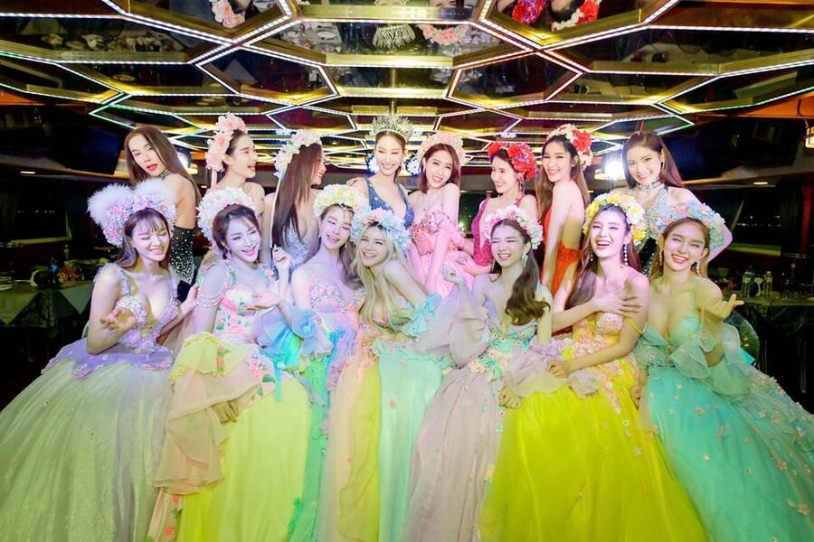 Pattaya: All Star Dinner Cruise, Cabaret Show & Beer Buffet - The cabaret show and the performers