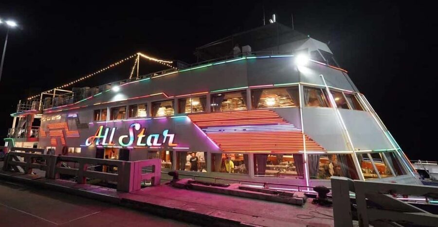 Pattaya: All Star Dinner Cruise, Cabaret Show & Beer Buffet - Music, dancing, and the final minutes aboard