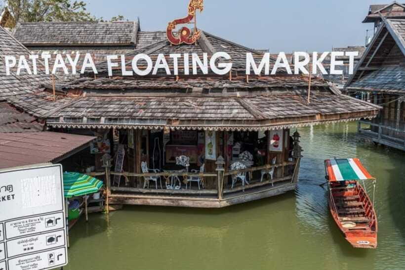 Pattaya: Buddha, Floating Market, Gems Museum Tour & Lunch - Gems Gallery Pattaya: culture, shopping, or both?