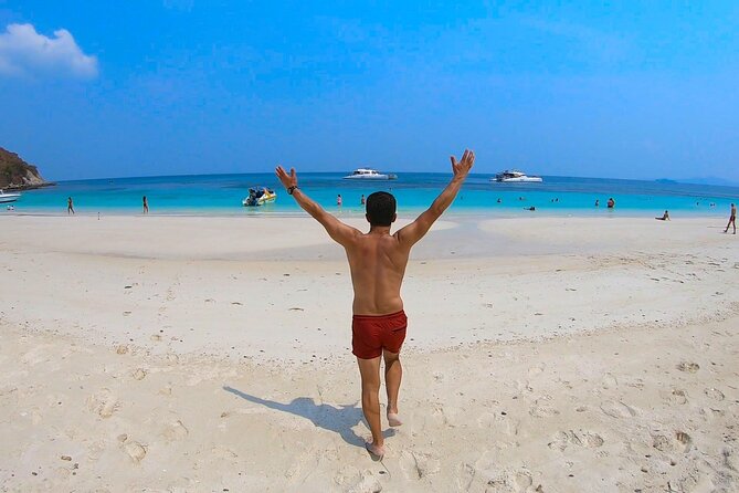 Pattaya Full-Day 3 Tropical Island tour Snorkeling Cruise Buffet - The crew and the social mood onboard