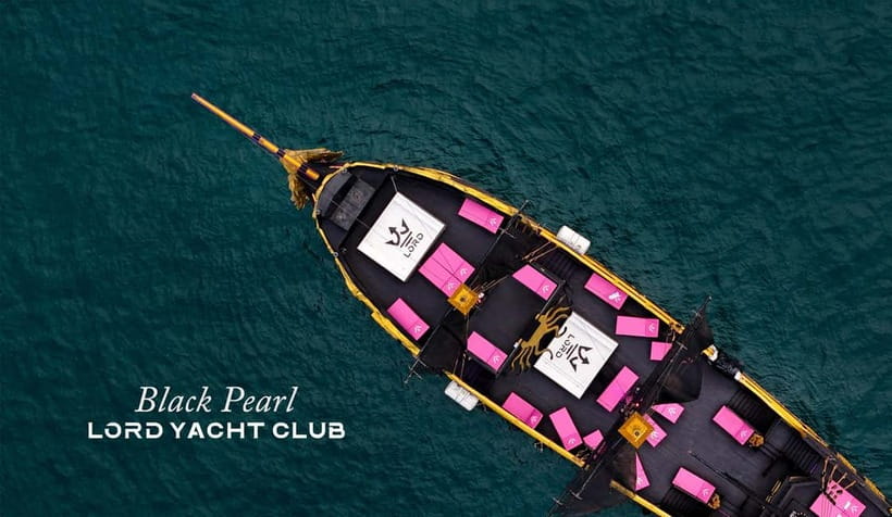 Pattaya: Koh Larn Pirate Cruise with Transfer & Activities - Afternoon tea while the coast slips past