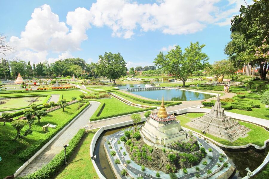 Pattaya: Mini Siam and Mini Europe Entry Ticket - A pocket-sized tour of Thailand and Europe