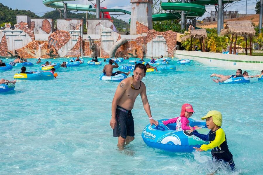 Pattaya: Ramayana Water Park Ticket - Food, lockers, towels, and the real cost