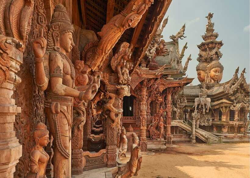 Pattaya: Sanctuary of Truth Admission with Guided Tour - The wood carving workshops