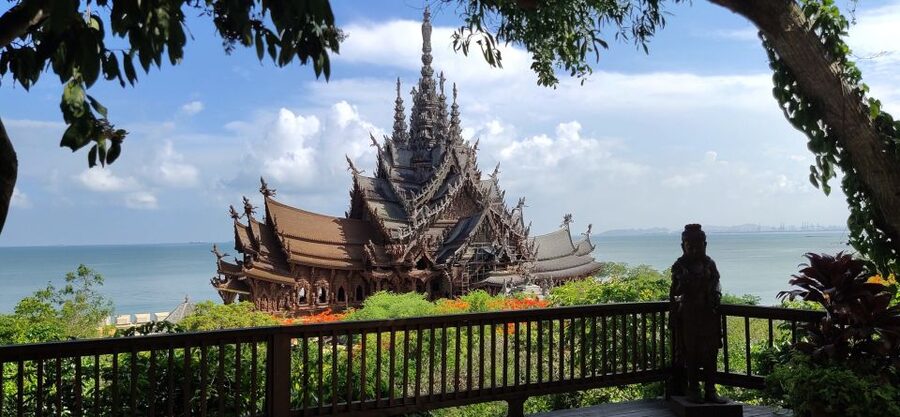 Pattaya: The Sanctuary of Truth Discounted Admission Ticket - The carving is the main attraction