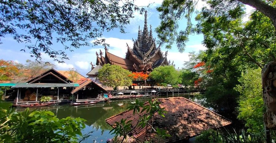 Pattaya: The Sanctuary of Truth Discounted Admission Ticket - Cultural performances at 11:30 AM and 3:30 PM