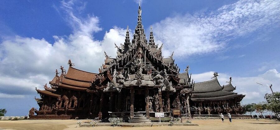 Pattaya: The Sanctuary of Truth Discounted Admission Ticket - What happens during the one-hour English tour