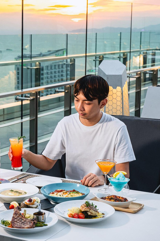 Pattaya: The Sky 32 at Grande CentrePoint Hotel - Is $31 a Good Deal?