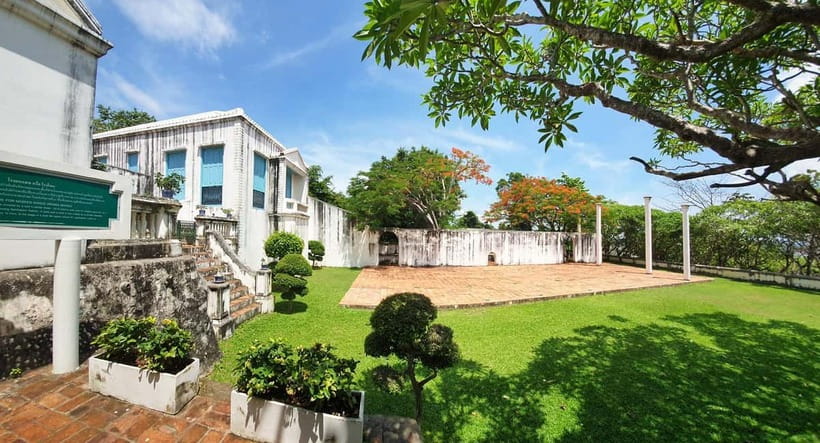 Petchaburi Temples & Royal Palace - small Join Group Tour - Lunch at The Royal Diamond