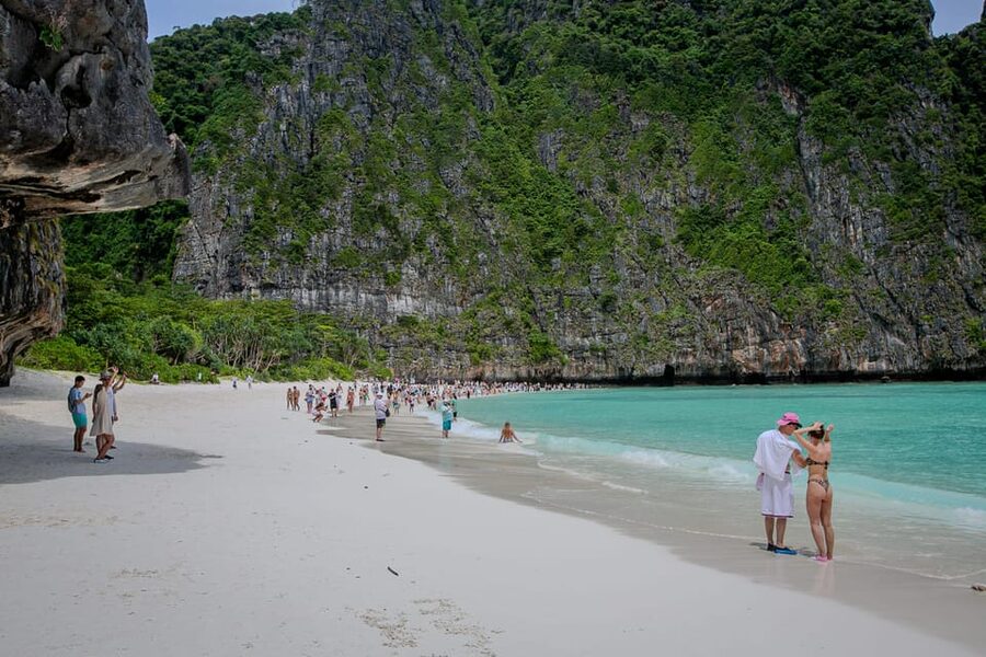 Phi Phi: 7 Island Longtail Boat Snorkeling Tour with Sunset - Maya Bay after the midday rush