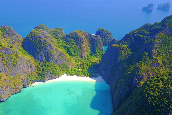 Phi Phi Islands Adventure Day Trip w/ Seaview Lunch by V. Marine - Guides, crew, and the human side of the day