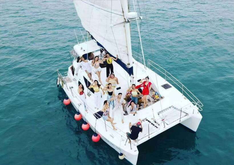Phuket: Coral Island Catamaran Cruise with Sunset Dinner - Free time on Coral Island