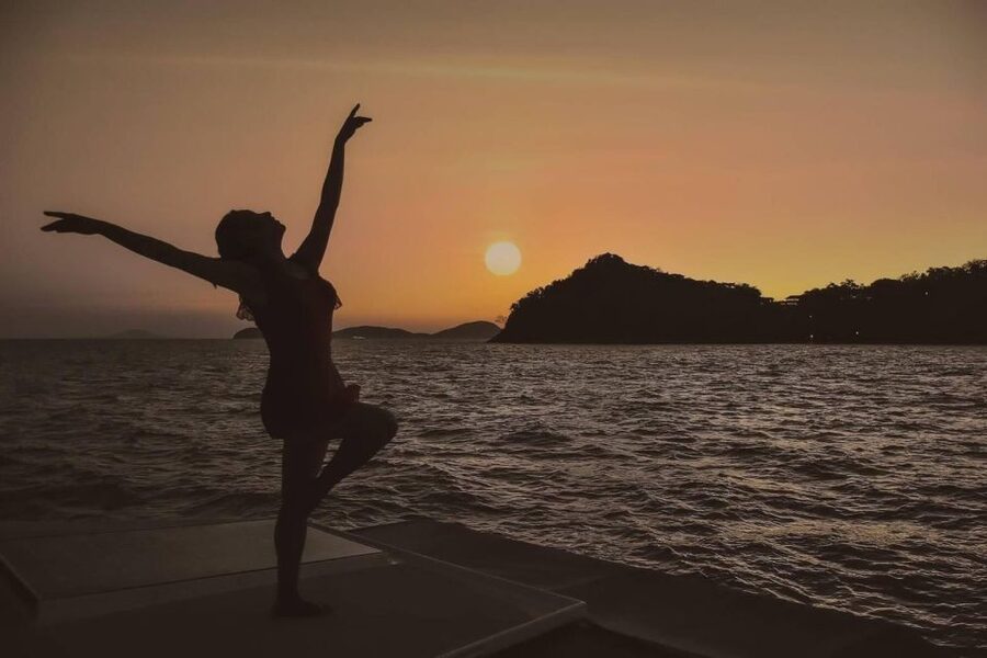 Phuket: Coral Island & Sunset Dinner by Sailing Catamaran - FAQ