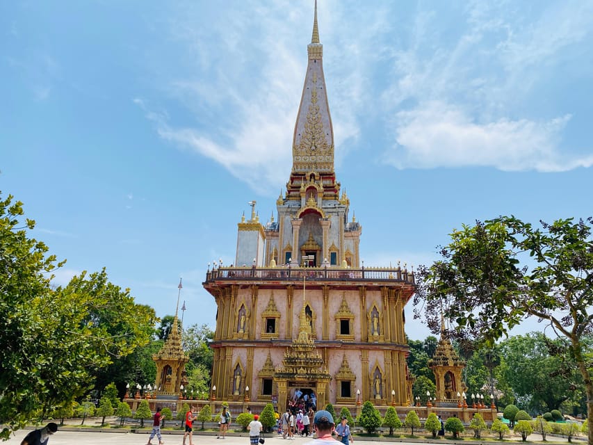Phuket: Guided Tour of Phuket City with Hotel Transfers - The guides shape the experience