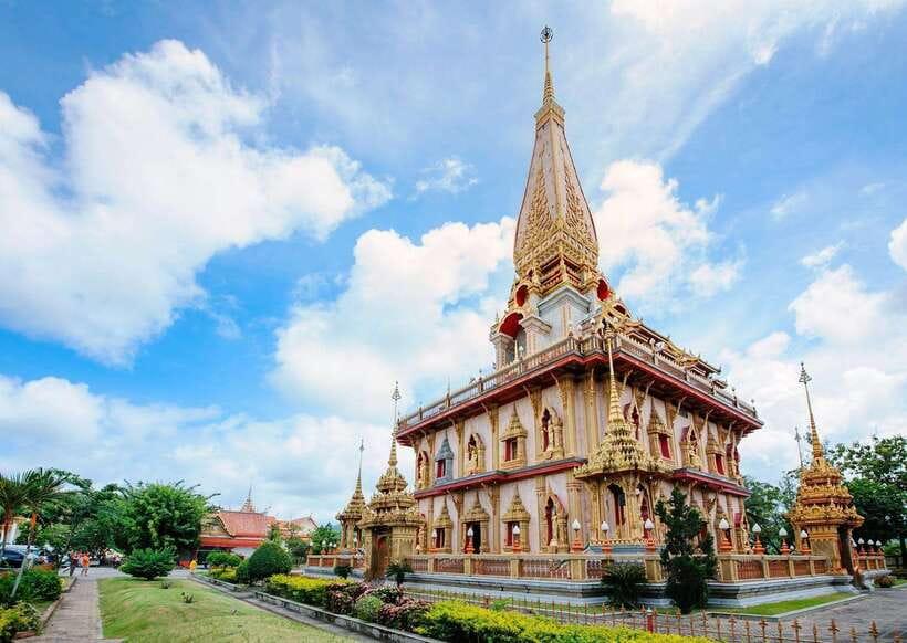 Phuket: Half-Day Viewpoint, Big Buddha and Wat Chalong Tour - Wat Chalong and Phuket’s Buddhist traditions