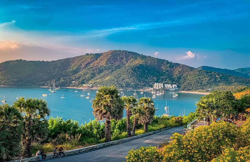 Phuket: Half-Day Viewpoint, Big Buddha and Wat Chalong Tour - The cashew-nut stop: brief, useful, and commercial