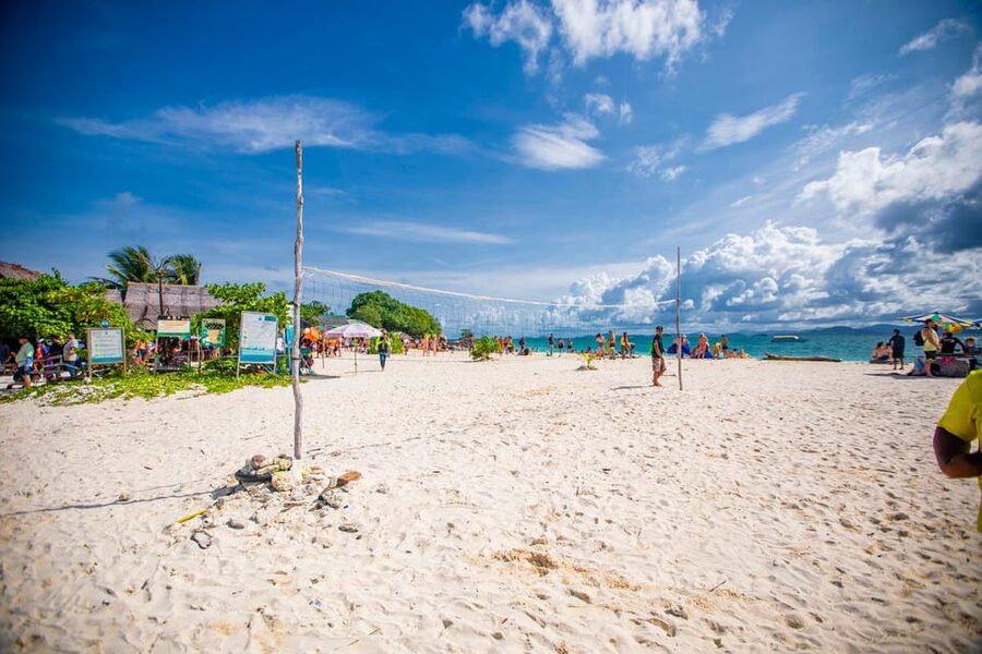 Phuket: Khai Islands Premium Speedboat Half Day Adventure - Khai Nui: striking scenery, but less to do