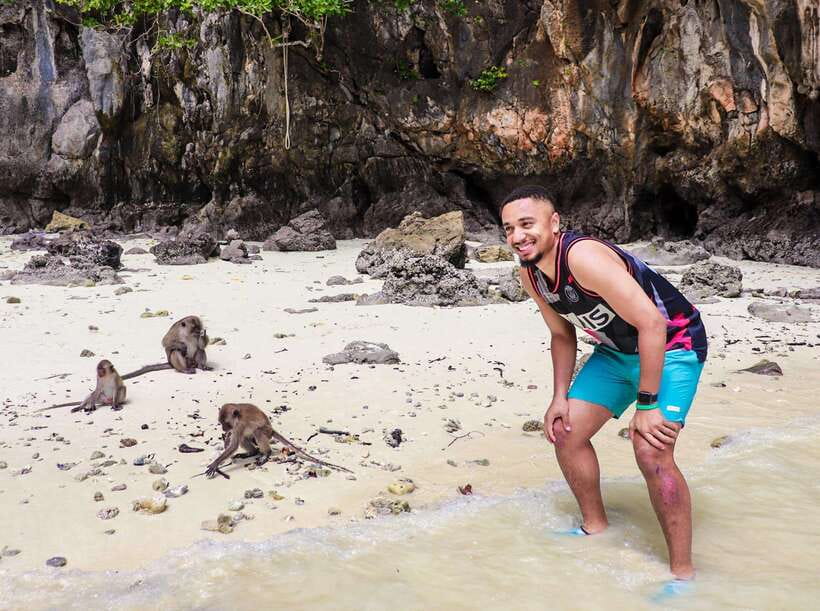 Phuket: PhiPhi, Maya Bay & Khai Island Day Tour with Lunch - Phi Phi Don, lunch, and free time