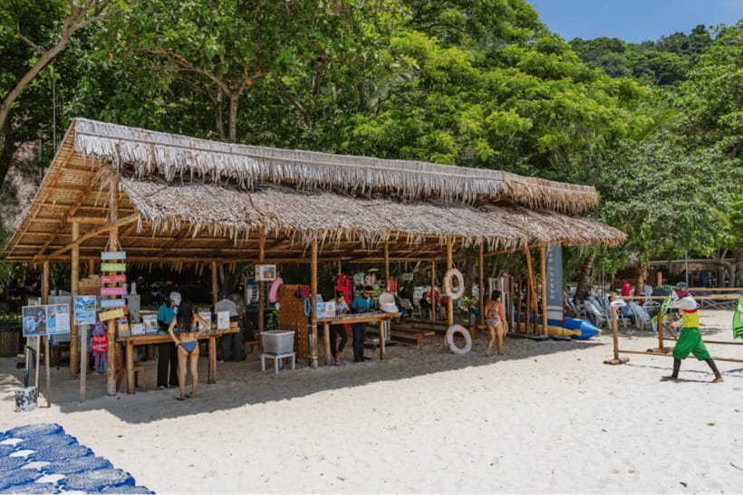 Phuket: Racha and Coral Islands Speedboat Trip with Lunch - Practical preparation for the boat and beach