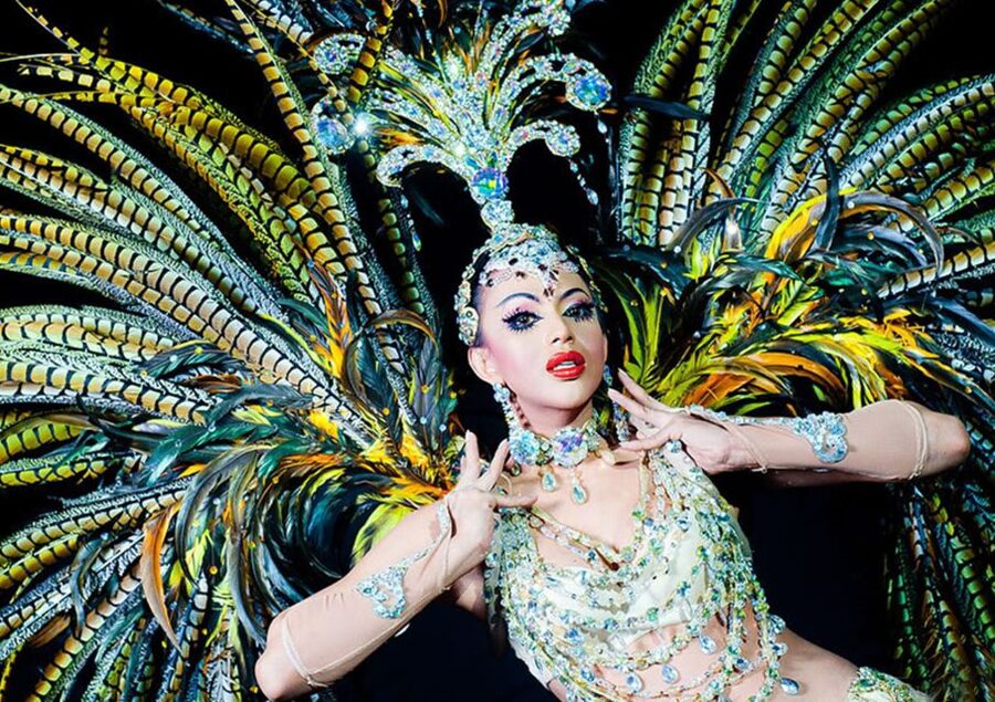 Phuket: Simon Cabaret Show Admission Ticket with Transfer - A 70-minute program with plenty of costume changes
