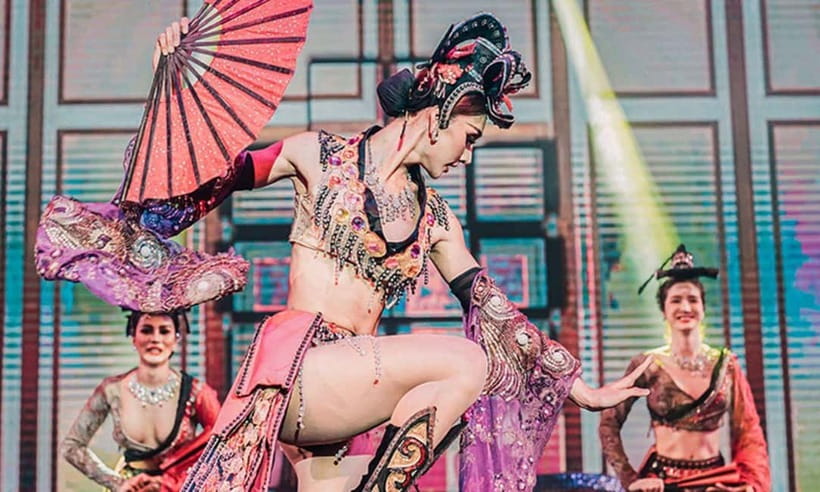 Phuket: Simon Cabaret Show Tickets Optional First 3 Rows - A polished cabaret in the heart of Patong