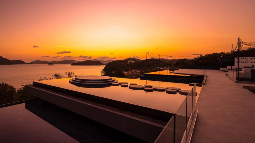 Phuket: Tu Bar Rooftop at Sri Panwa F&B Packages - Dress rules are stricter than at a beach bar