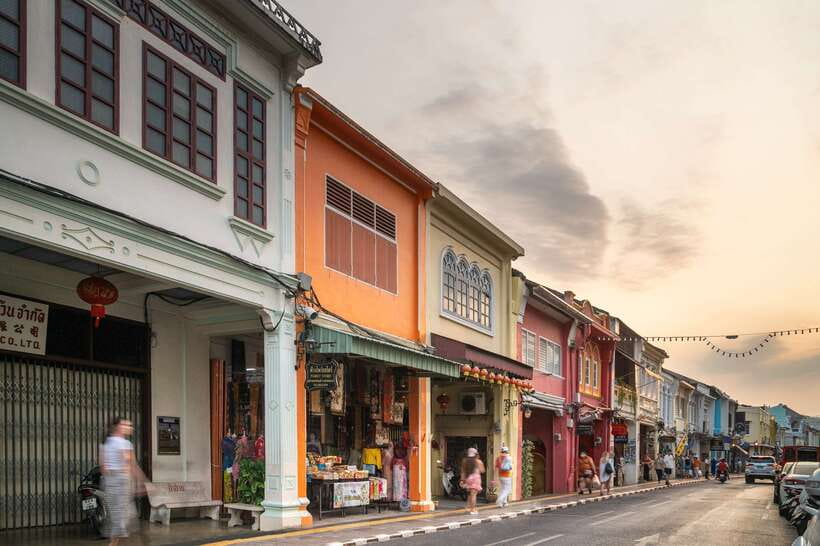 Phuket: Wat Chalong, Viewpoint, and Old Town Guided Tour - The cashew nut factory: a quick local stop