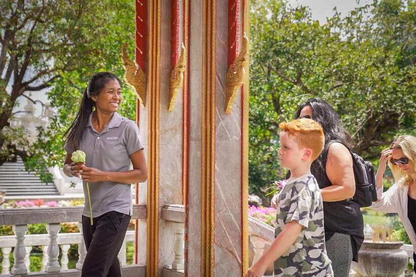 Phuket: Wat Chalong, Viewpoint, and Old Town Guided Tour - Hotel pickup and the ride into Phuket