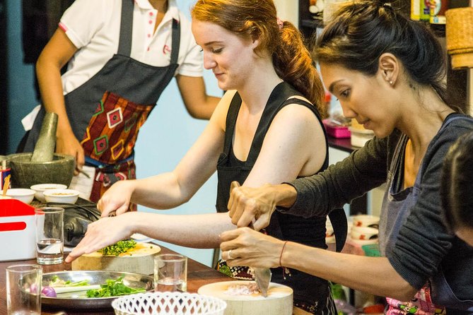 Pink Chili - Thai Cooking Class and Market Tour in Bangkok - Getting there and planning your day