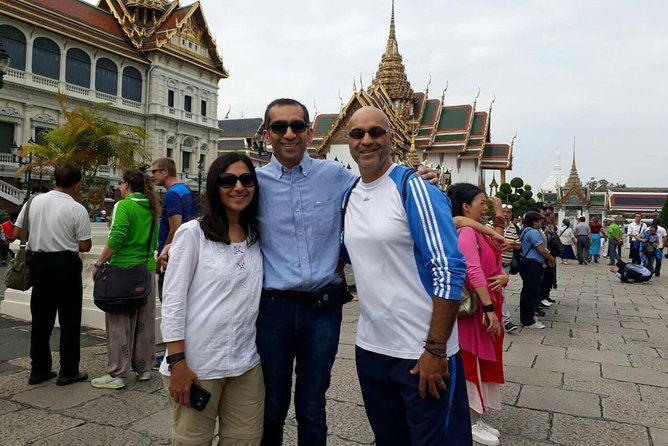 Private Bangkok City Tour Full Day with The Grand Palace - What the guides add to the experience