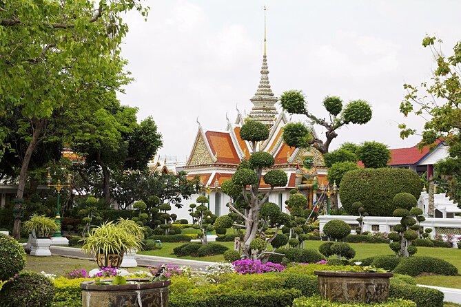 Private Bangkok City Tour One Day With The Grand Palace - Starting with Wat Pho and the Reclining Buddha