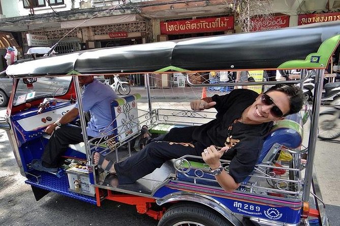 Private Bangkok Night Tour by Tuk Tuk with Dinner - Safety, comfort, and the mixed experience