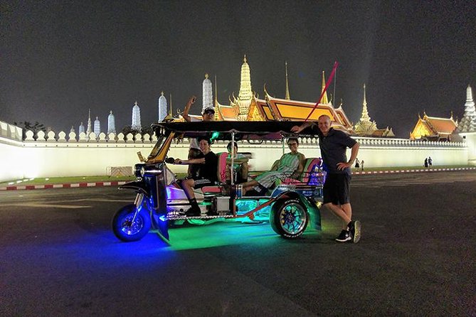 Private Bangkok Tuk Tuk Sunset Long-tail Night Lights - A private long-tail boat through Thonburi canals