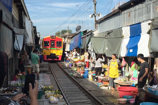Private Excursion to Floating Market and Ayutthaya World Heritage - What the private format actually adds