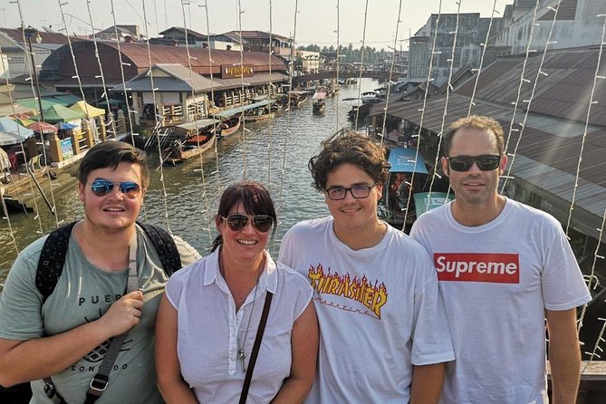 Private Excursion to Maeklong Railway & Amphawa Floating Markets - Who should book this Bangkok day trip?
