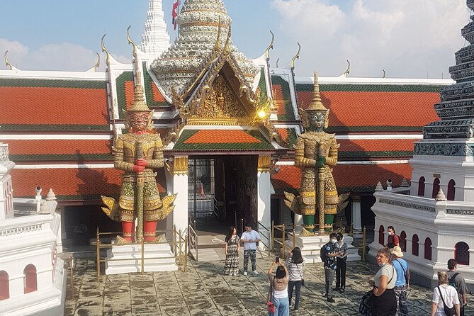 Private German-speaking tour: Bangkok's main attractions - Wat Pho and the 46-meter reclining Buddha