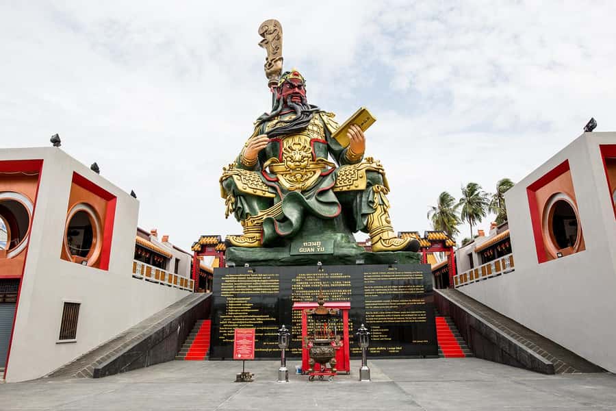 Private Group Half-Day City Tour Around Koh Samui - Khunaram Temple and the mummified monk