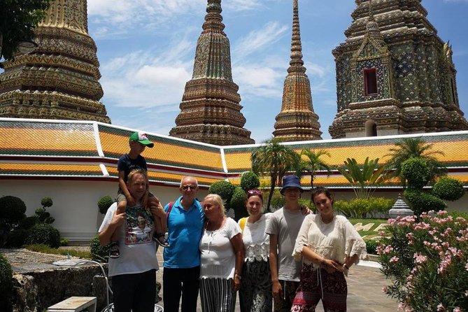 Private & Guided: Bangkok Top 7 Wonders With Local Thai Lunch - Pak Khlong Talat, Bangkok’s flower market