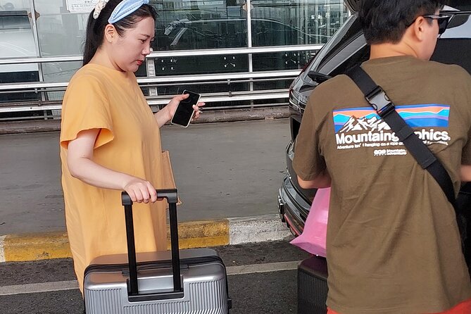 Private Shuttle SUV Bangkok From or To Airport - The Ride Into Bangkok