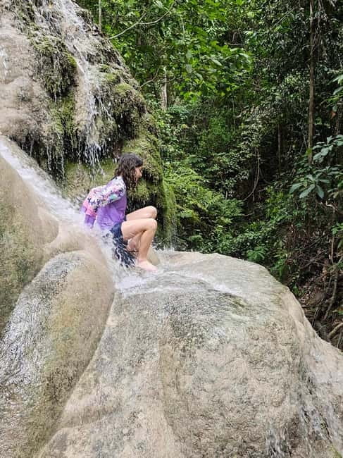 Private : Sticky Waterfall & Secret Temple & Karen Village. - Key points at a glance