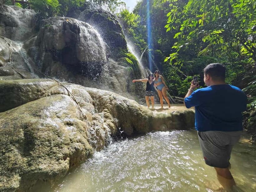 Private : Sticky Waterfall & Secret Temple & Karen Village. - The Karen Long Neck village visit