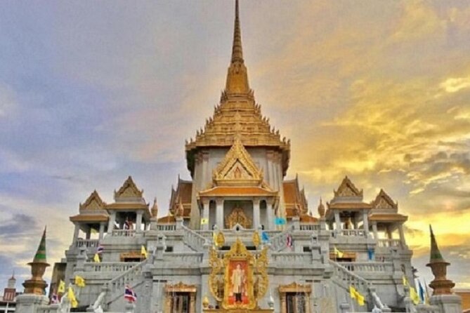 Private Tour: Bangkok Temples and Grand Palace - Wat Traimit and Bangkok’s remarkable Golden Buddha