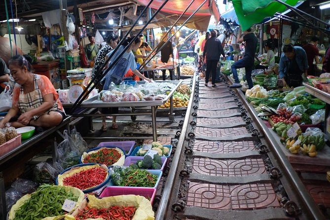 Private Tour from Bangkok: Railway and Floating Markets Tour - A family palm sugar stop with a local connection