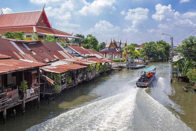 Private Tour: Half-day Grand Palace and Wat Arun by Boat - What the private guide adds