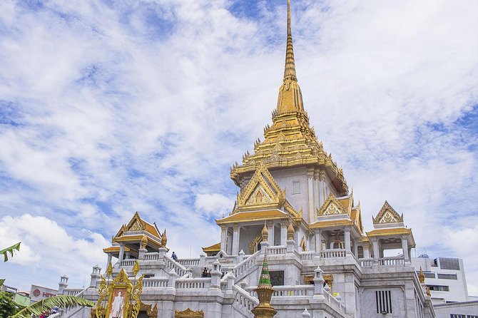 Private Tour of Bangkok's Temples Including Reclining Buddha (Wat Pho) - The Gems Gallery stop needs a little caution