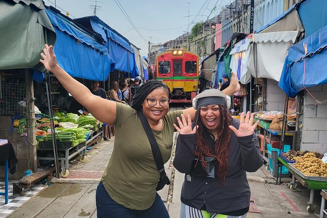 Private Tour to Railway Market, Floating Market And Ayutthaya - What the private vehicle and guide add