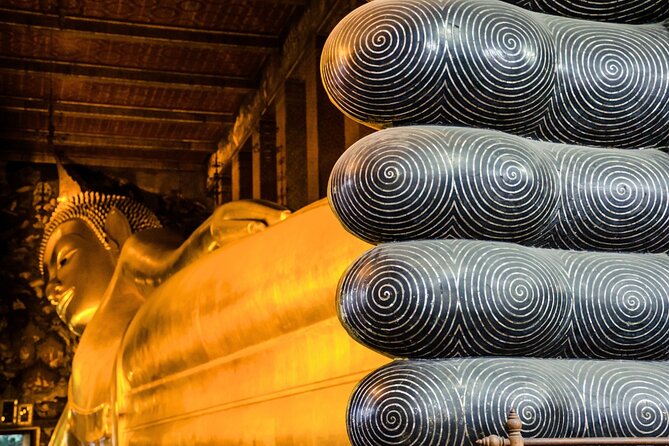 Private tour to Wat Pho,Wat Arun, Canal Tour,Flower Market - The Short Ferry Ride to Wat Pho
